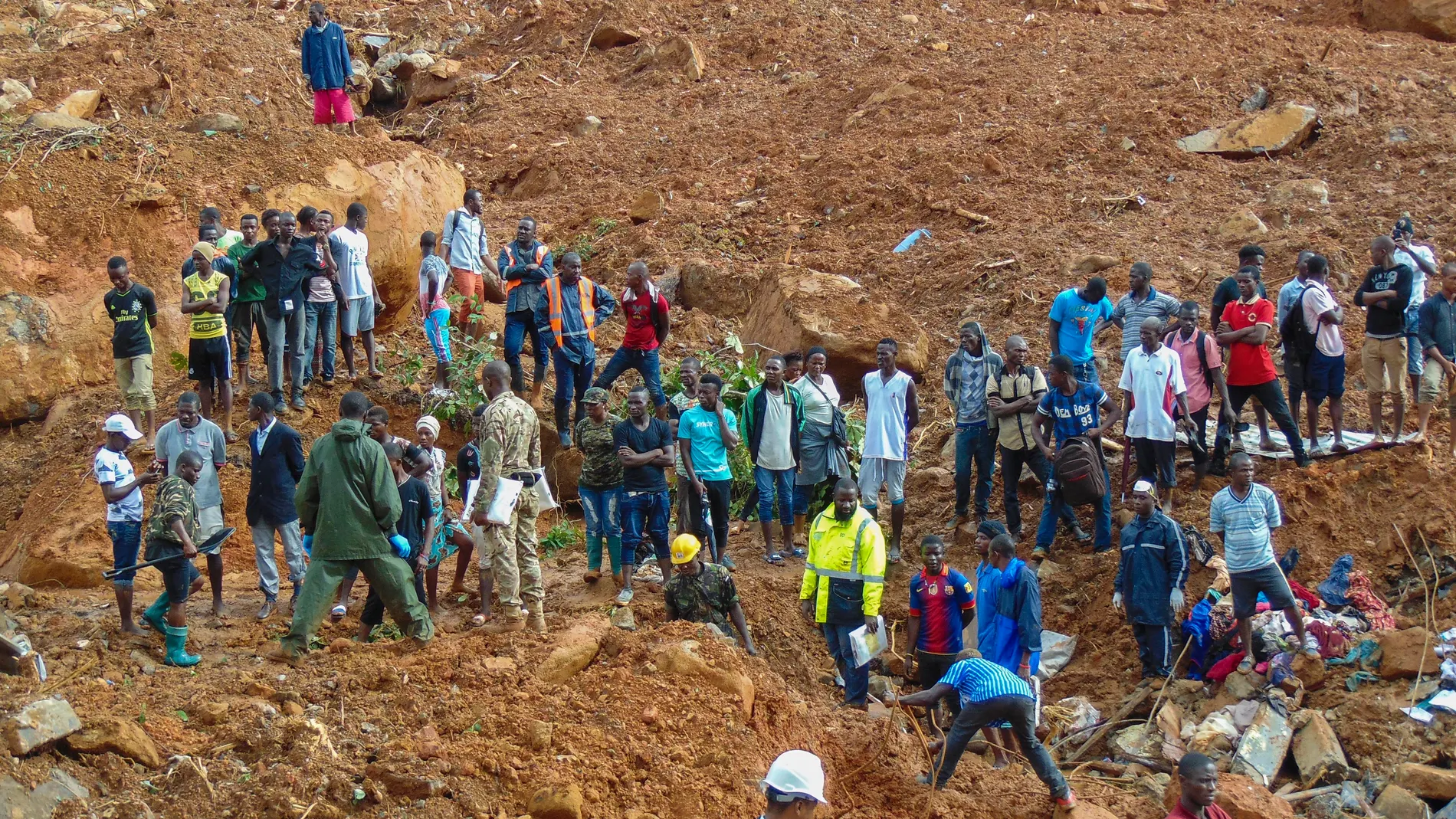Deslizamiento de tierra deja cientos de personas muertas en Sierra Leona