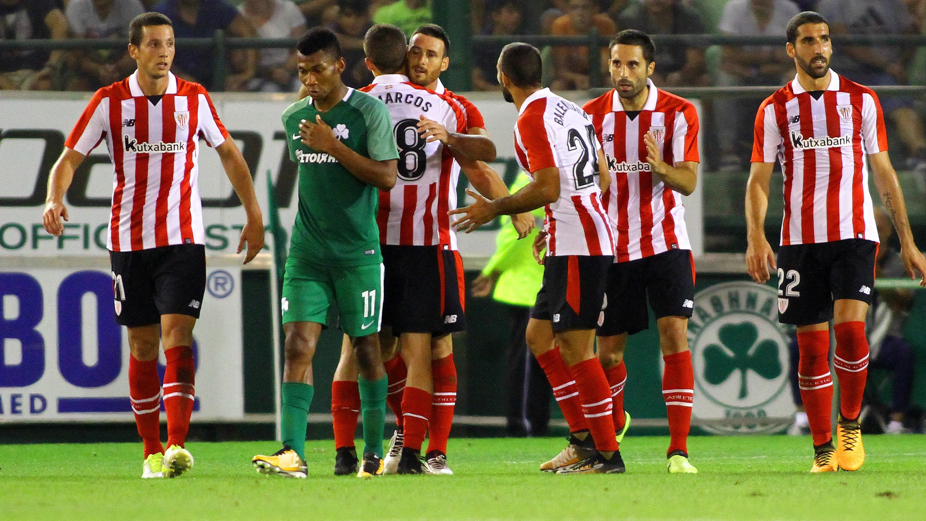 Los jugadores del Athletic celebran un gol