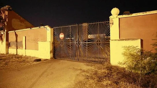 El joven, de 21 años, saltó la verja de la piscina municipal de Gardeny El joven, de 21 años, saltó la verja de la piscina municipal de Gardeny