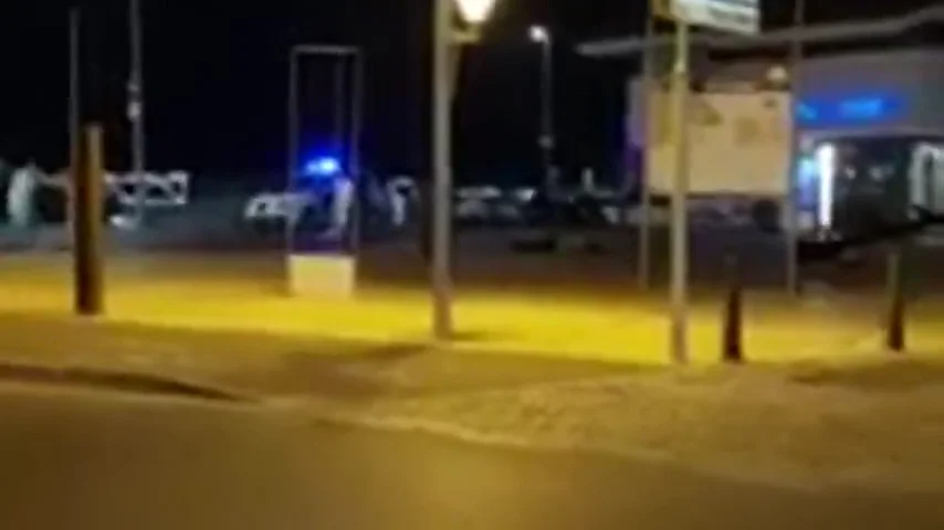 Testigos graban a los terroristas abatidos en el tiroteo de Cambrils: "¡Llevaban explosivos!"