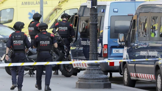 Dispositivo policial en Barcelona tras el atentado Dispositivo policial en Barcelona tras el atentado