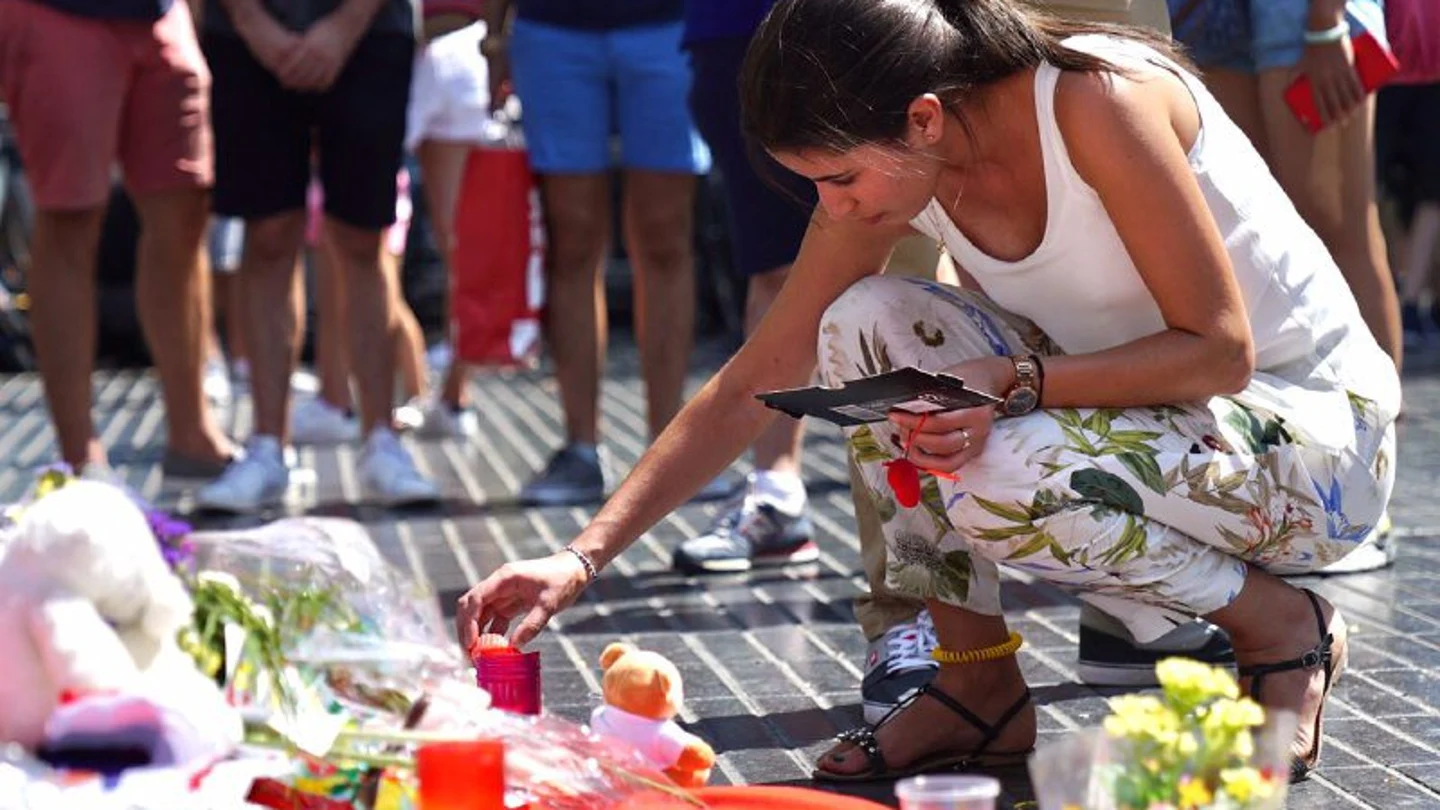 Homenaje a las víctimas en Barcelona Homenaje a las víctimas en Barcelona