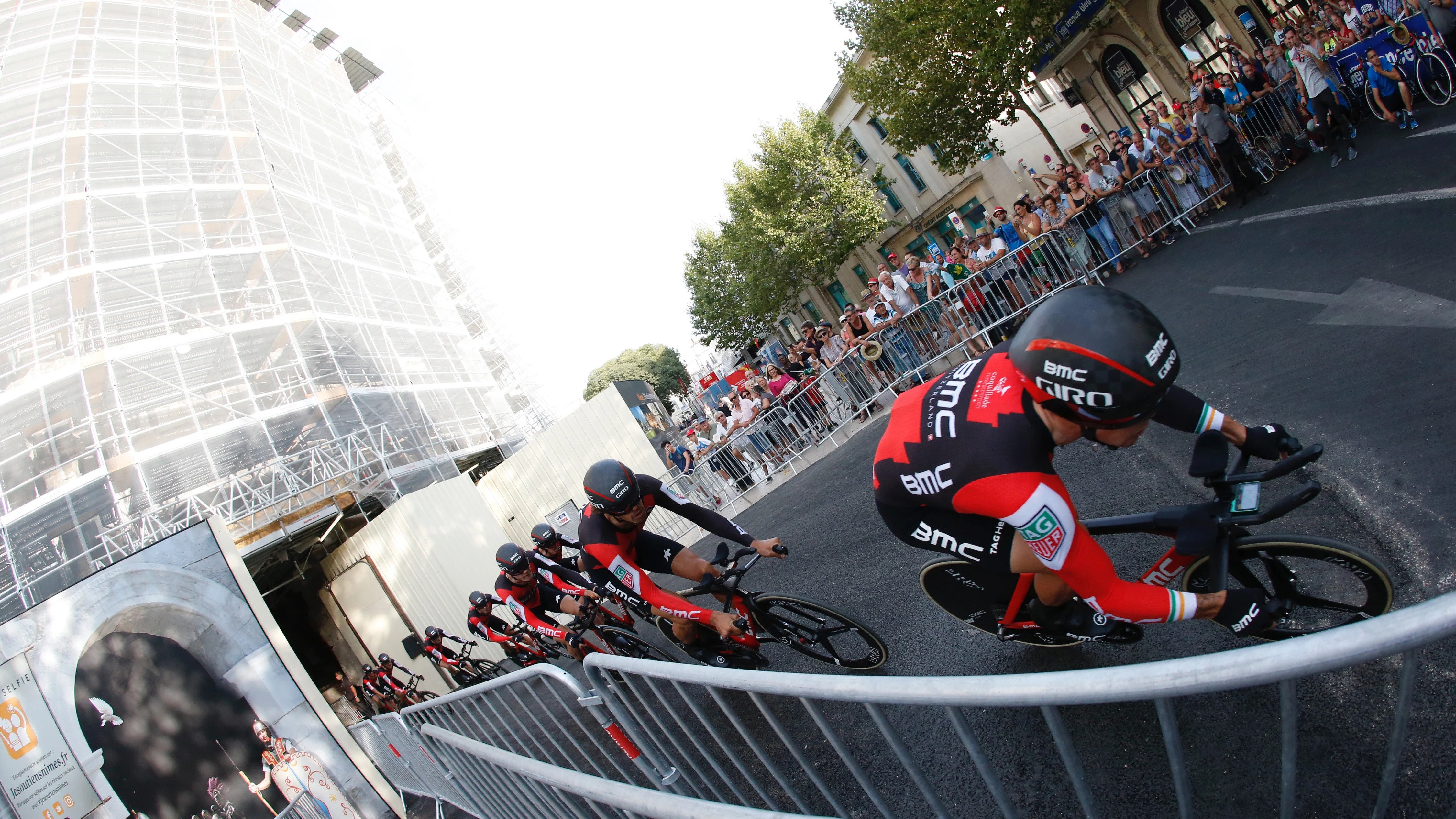 El equipo BMC, durante la crono por equipos de la primera etapa de la Vuelta a España