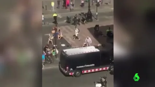 Pepita, una mujer de 75 años que paseaba con su hija: una de las víctimas del atentado de Barcelona Pepita, una mujer de 75 años que paseaba con su hija: una de las víctimas del atentado de Barcelona