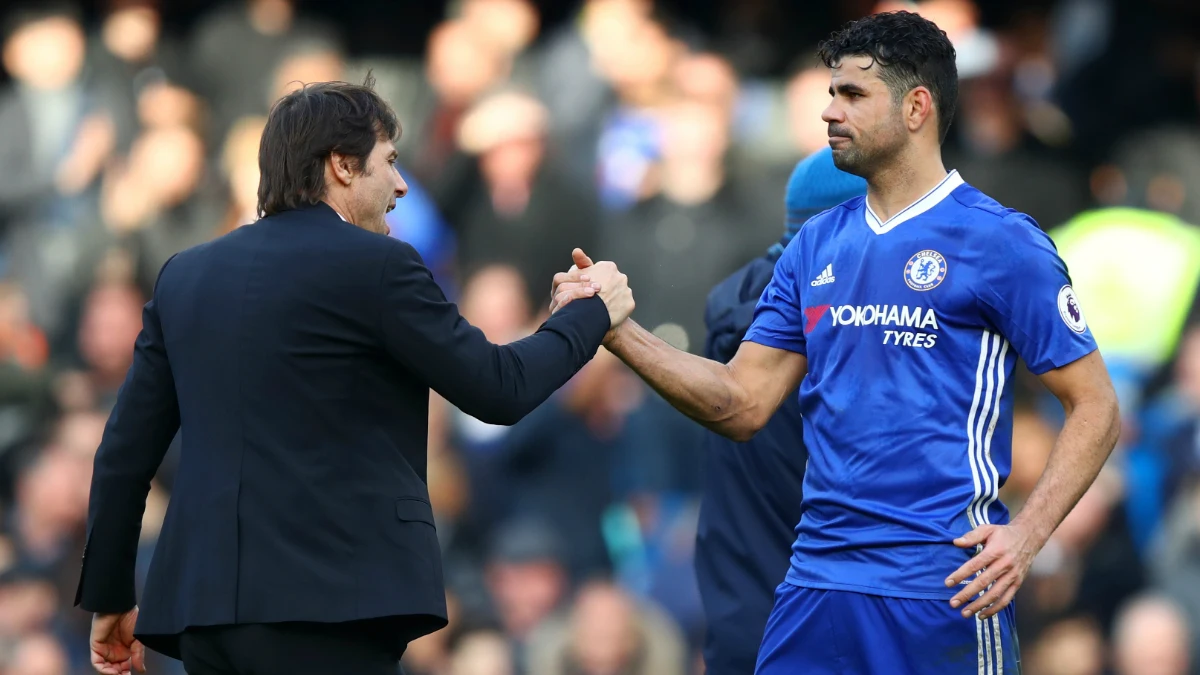 Conte saluda a Diego Costa