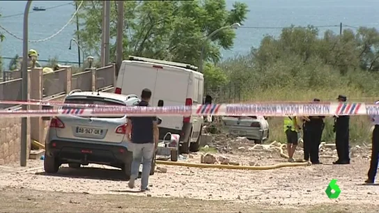 Los investigadores encuentran en la casa de Alcanar un potente explosivo Los investigadores encuentran en la casa de Alcanar un potente explosivo