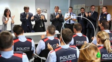 Los Mossos junto al president de la Generalitat