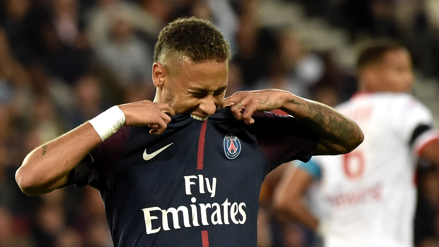 Neymar, en su debut en el Parque de los Príncipes Neymar, en su debut en el Parque de los Príncipes