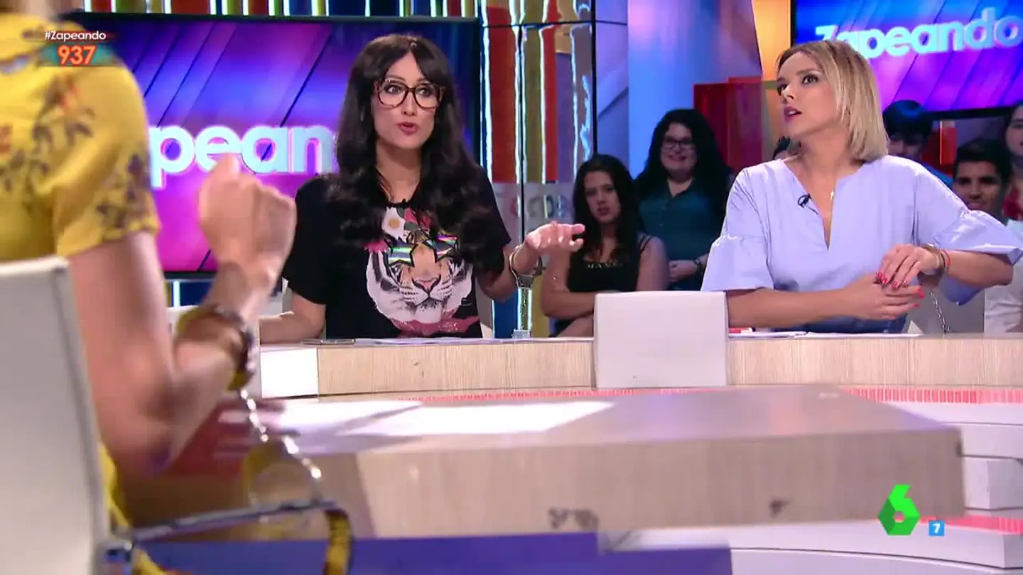 Esposadas a las sillas de Zapeando Esposadas a las sillas de Zapeando