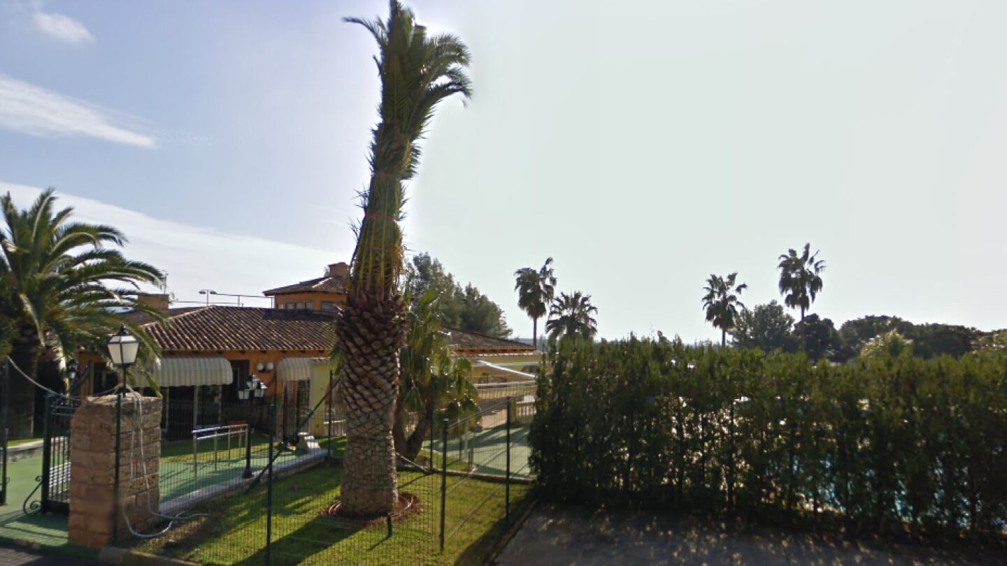 Denuncian al due&ntilde;o de una piscina en Mallorca por prohibir la entrada a gitanos.