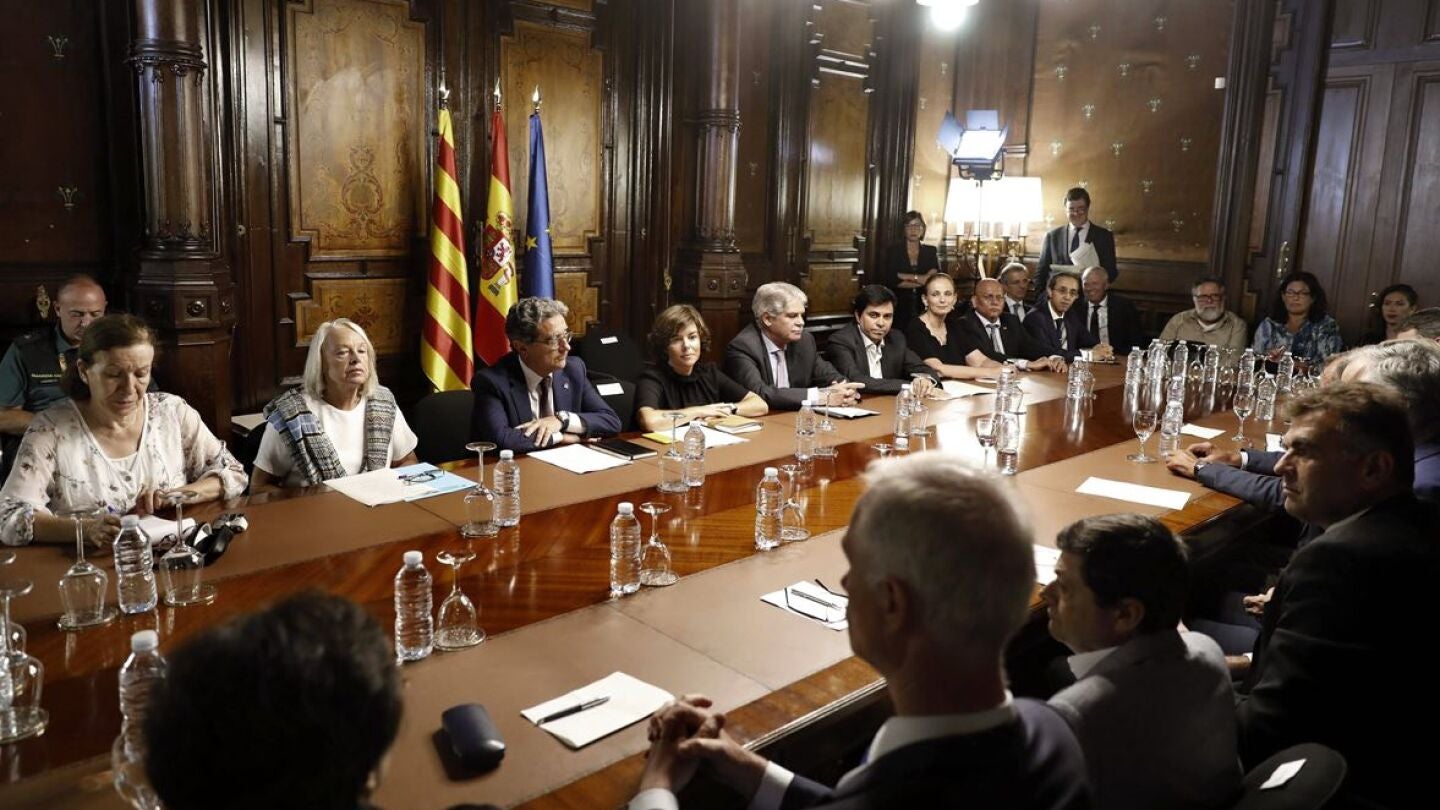 Santamar&iacute;a en la reuni&oacute;n con los c&oacute;nsules de pa&iacute;ses con v&iacute;ctimas en los atentados de Barcelona y Cambrils 