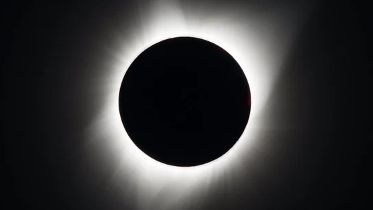 Un eclipse solar Fotografía que muestra el eclipse solar total visto desde Madras, Oregon