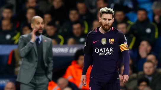 Leo Messi, con Guardiola en segundo plano Leo Messi, con Guardiola en segundo plano