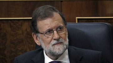 El presidente del Gobierno, Mariano Rajoy, tras comparecer 