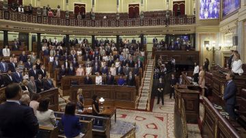 Minuto de silencio en el Congreso por las víctimas de los atentados en Cataluña