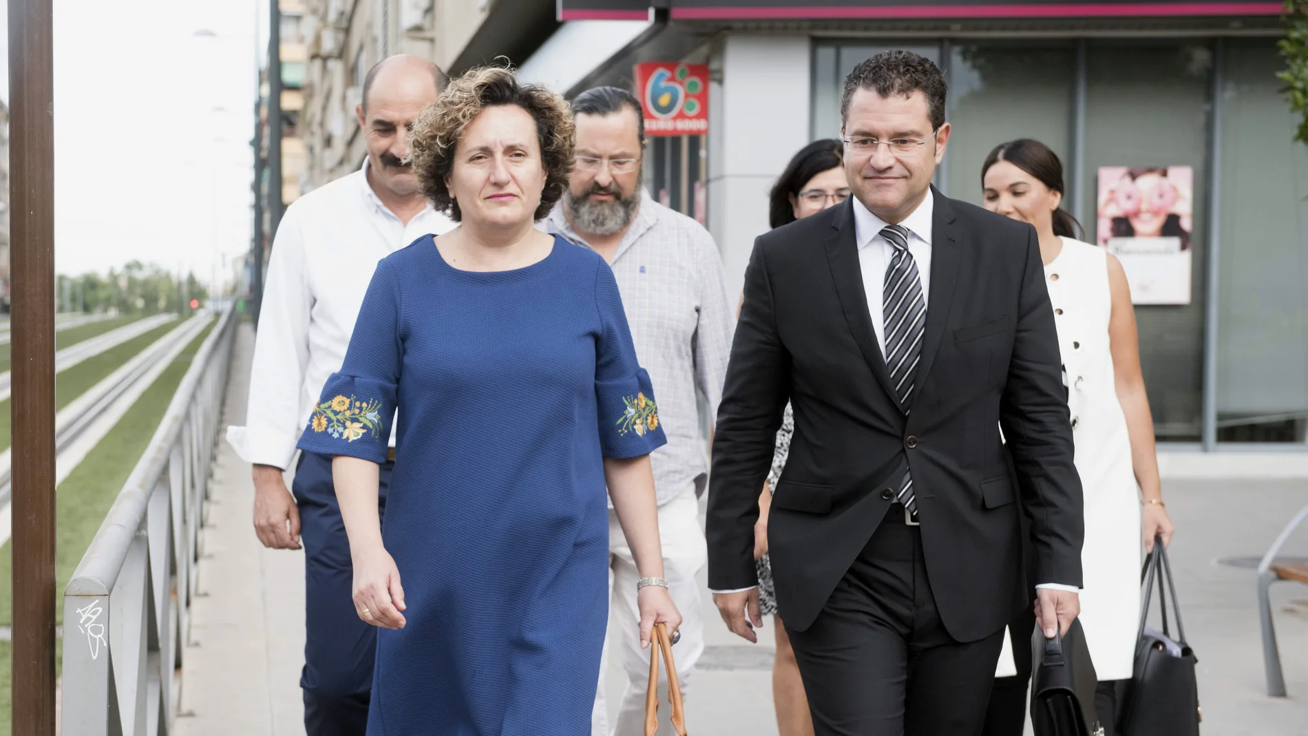 La asesora judicial Paqui Granados a su llegada a los juzgados de Granada 