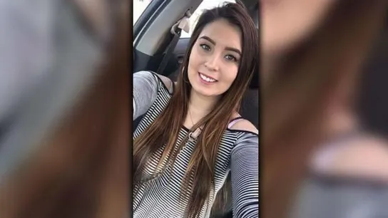 Hallaron el cuerpo de la joven enganchado a un tronco y envuelto en plástico Hallaron el cuerpo de la joven enganchado a un tronco y envuelto en plástico