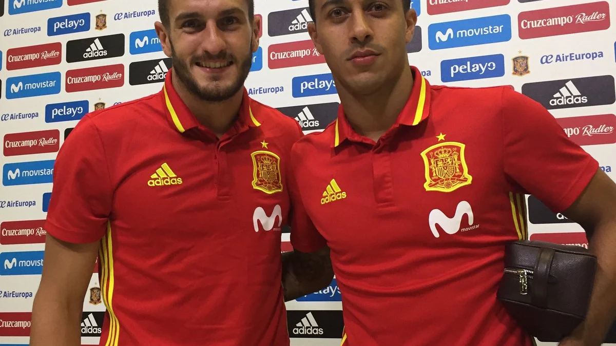 Koke y Thiago Alcántara en rueda de prensa