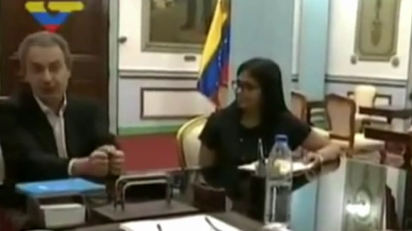  Nicol&aacute;s Maduro y el expresidente Zapatero se re&uacute;nen para impulsar el di&aacute;logo en Venezuela 