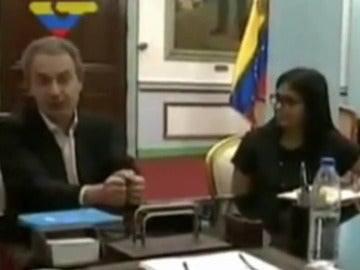 Nicolás Maduro y el expresidente Zapatero se reúnen para impulsar el diálogo en Venezuela Nicolás Maduro y el expresidente Zapatero se reúnen para impulsar el diálogo en Venezuela
