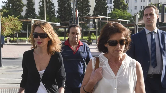 Los familiares de Juana Rivas acuden ante el juez como investigados Los familiares de Juana Rivas acuden ante el juez como investigados