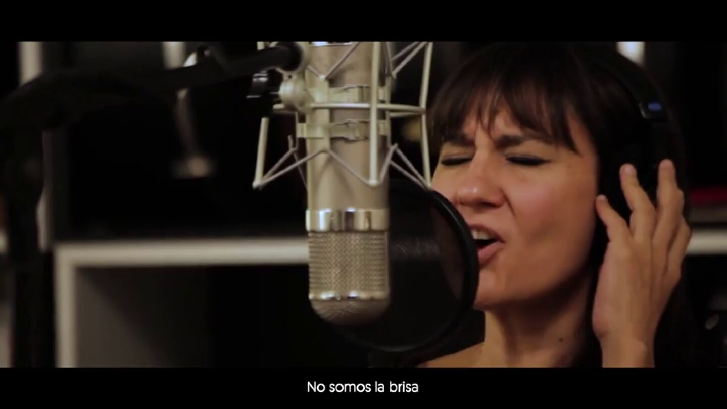 'Hijas del Cierzo': El himno de Amaral para "dar fuerza" al deporte femenino
