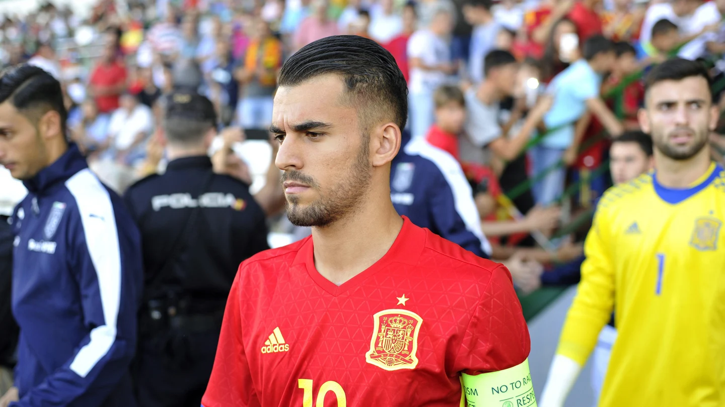 Dani Ceballos con la Su-21 Dani Ceballos con la Su-21