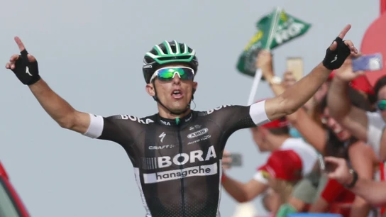 Majka celebra su triunfo en la etapa de la Vuelta Majka celebra su triunfo en la etapa de la Vuelta