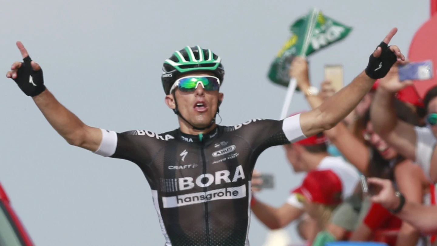 Majka celebra su triunfo en la etapa de la Vuelta Majka celebra su triunfo en la etapa de la Vuelta