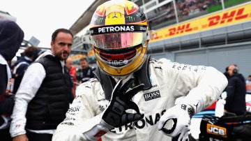 Lewis Hamilton celebra su pole