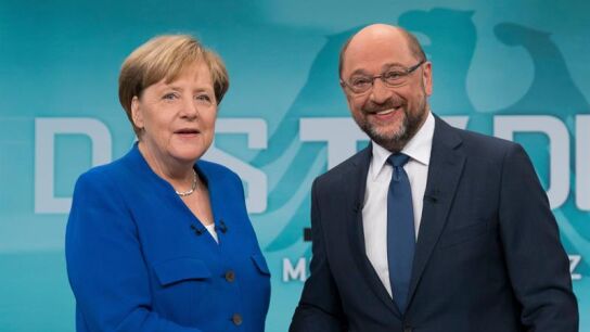 Merkel y Schulz, antes de empezar el debate