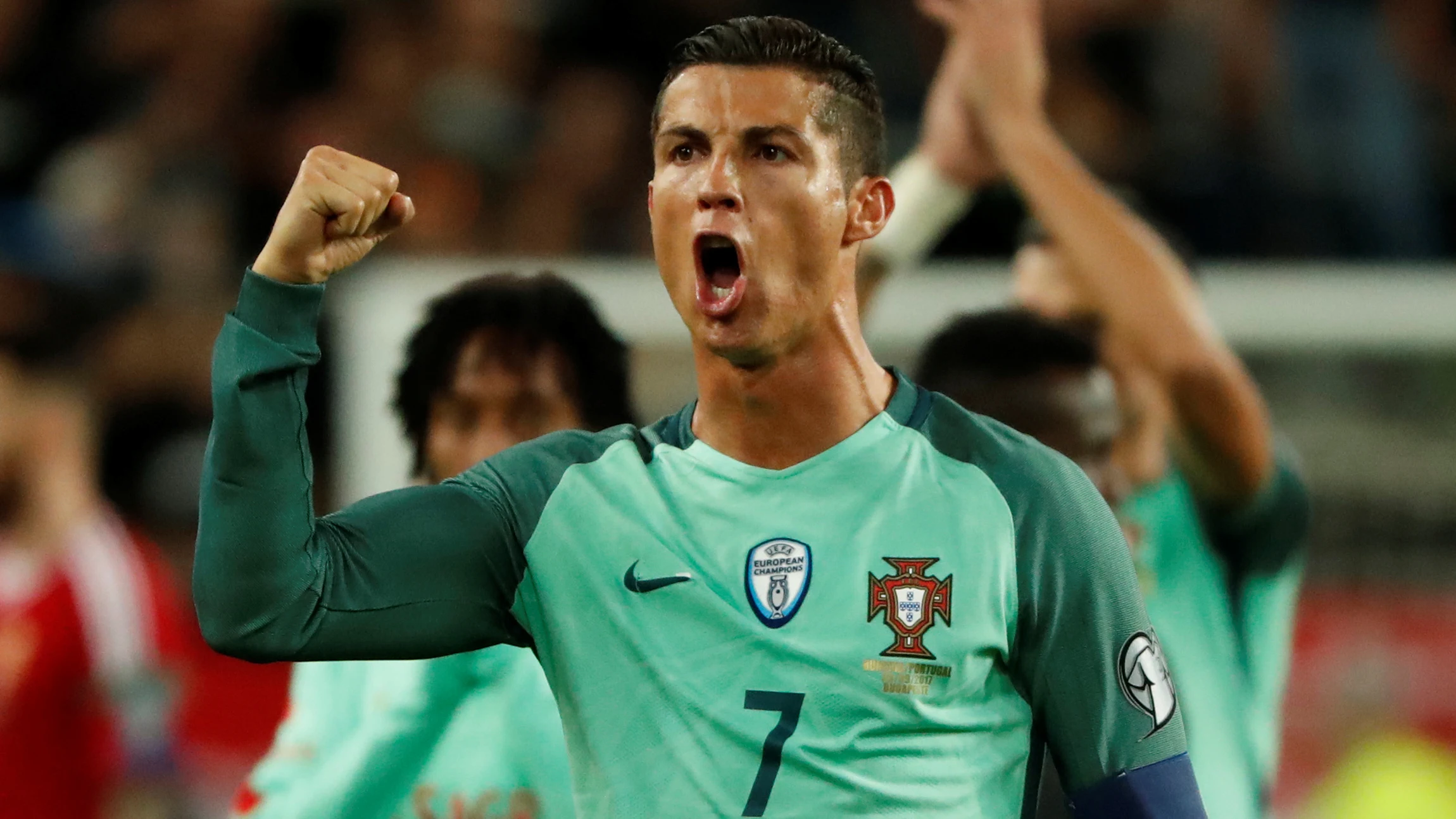 Cristiano Ronaldo celebra la victoria de la selección de Portugal