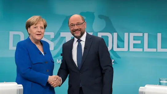Schulz y Merkel, antes del cara a cara (Archivo) Schulz y Merkel, antes del cara a cara