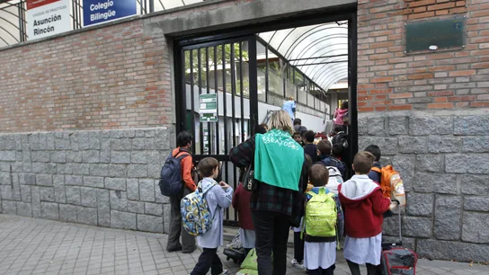 Un colegio abre sus puertas Un colegio abre sus puertas