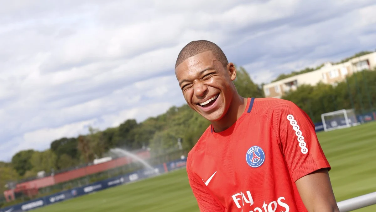 Mbappé en un entrenamiento del PSG Mbappé en un entrenamiento del PSG
