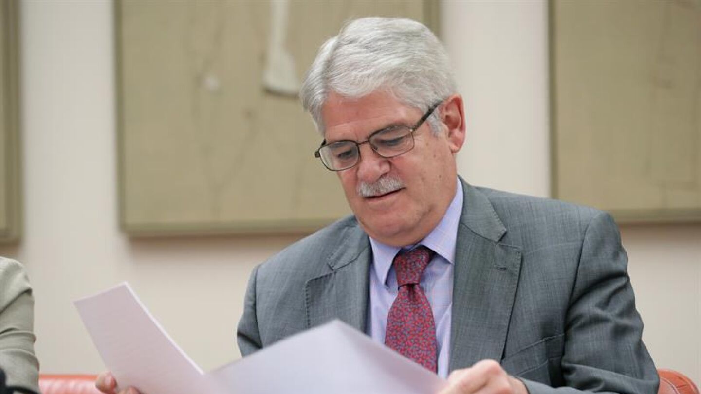 El ministro de Asuntos Exteriores Alfonso Dastis a su llegada a la Comisi&oacute;n de Exteriores del Congreso de Los Diputados