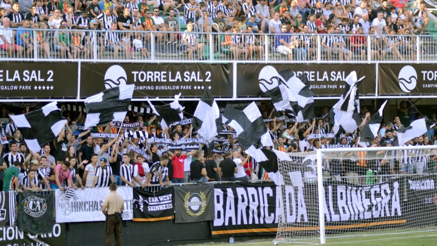 Los aficionados del Castellón animan a sus jugadores Los aficionados del Castellón animan a sus jugadores