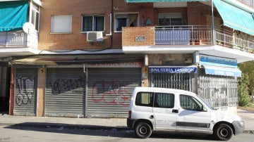 Fachada de la tienda de alimentación china, ubicada en el madrileño barrio de Usera