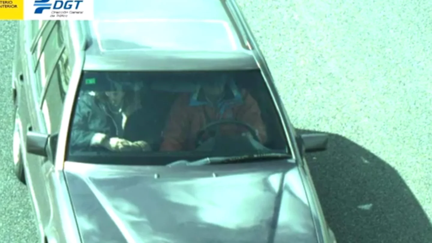La DGT coloca nuevas cámaras para vigilar si nos ponemos el cinturón de seguridad La DGT coloca nuevas cámaras para vigilar si nos ponemos el cinturón de seguridad