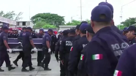 Entierran a los al menos 91 muertos en el terremoto de México y atienden a los miles de afectados Entierran a los al menos 91 muertos en el terremoto de México y atienden a los miles de afectados
