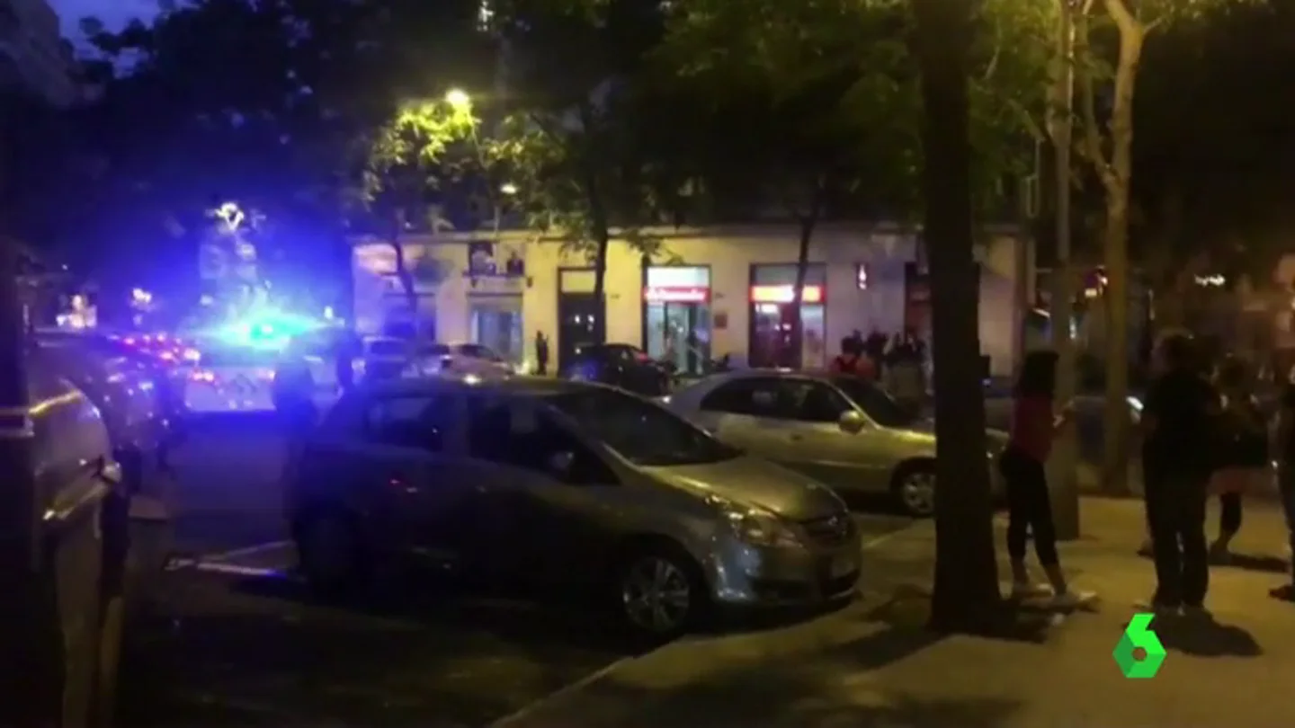 Los Mossos desalojan la Sagrada Familia de Barcelona por un operativo antiterrorista Los Mossos desalojan la Sagrada Familia de Barcelona por un operativo antiterrorista