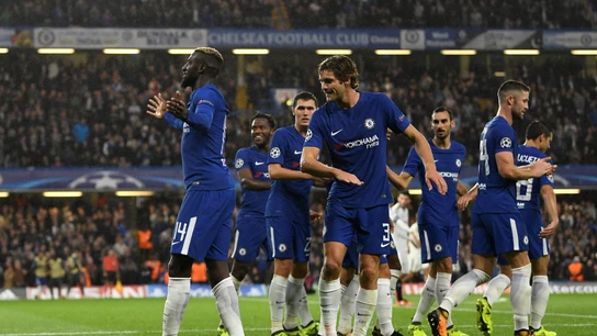 Los jugadores del Chelsea celebran el gol de Bakayoko contra el Qarabag Los jugadores del Chelsea celebran el gol de Bakayoko contra el Qarabag