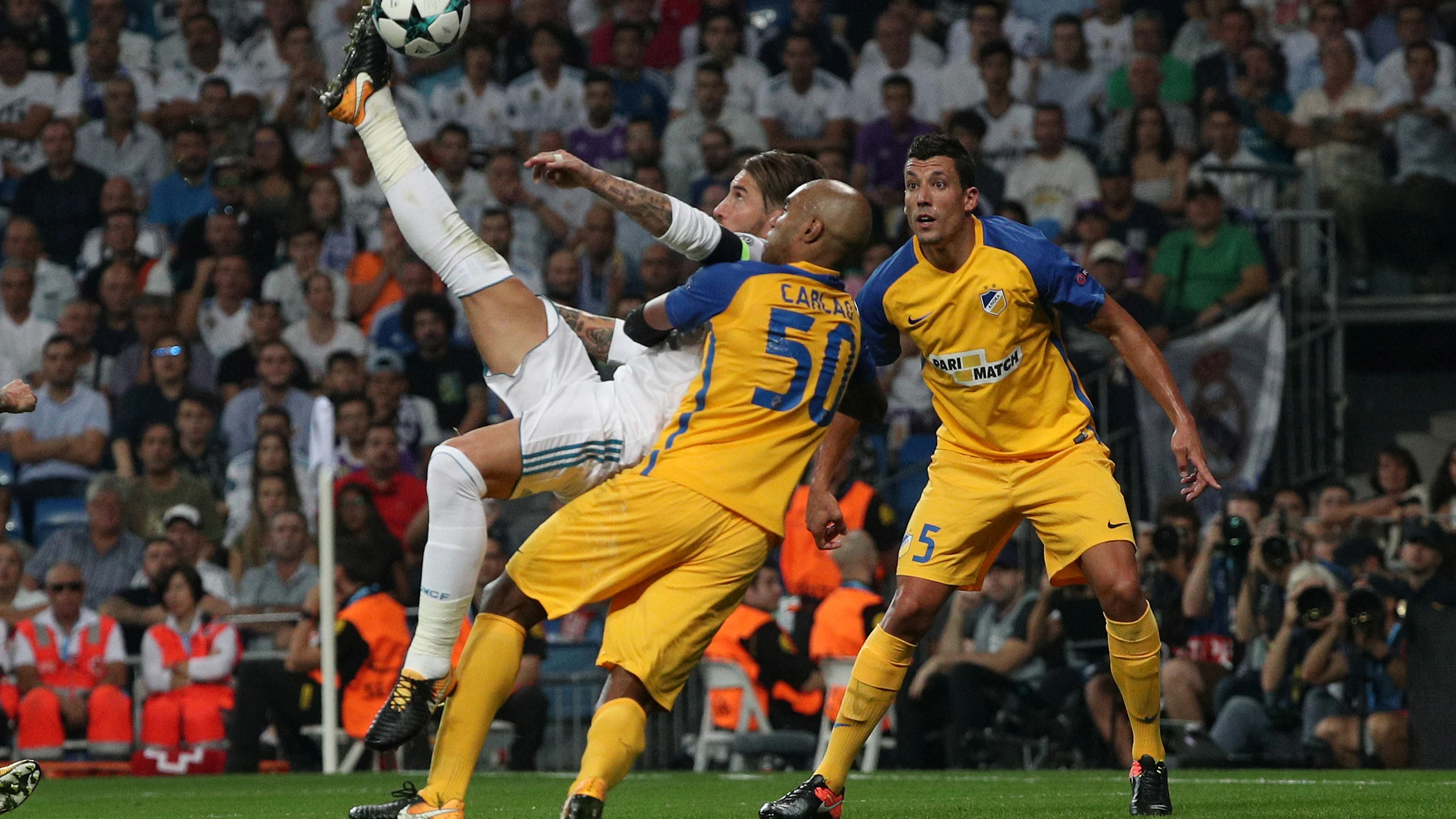 Chilena de Sergio Ramos ante el APOEL