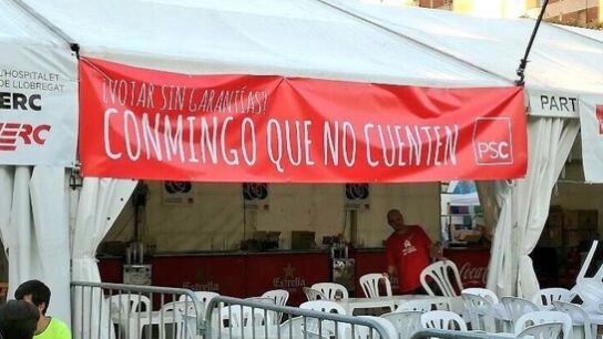 Errata en un cartel de un acto del PSC