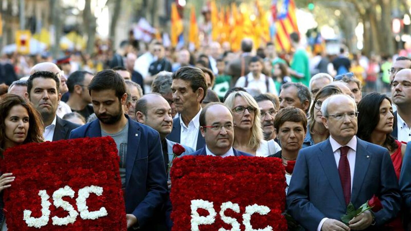 Alcaldes del PSC, durante el d&iacute;a de la Diada