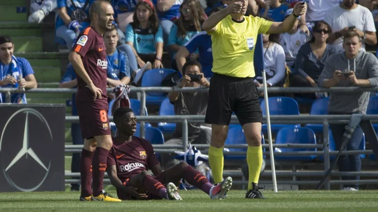 Dembelé, tendido en el suelo Dembelé, tendido en el suelo