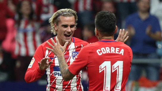 Griezmann y Correa celebran el gol del Atlético de Madrid Griezmann y Correa celebran el gol del Atlético de Madrid