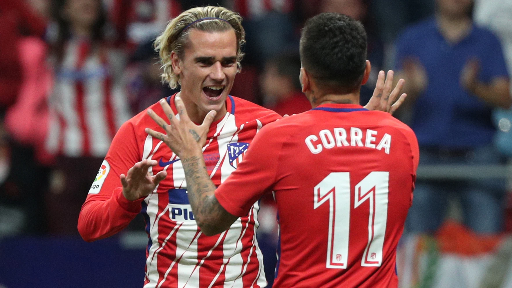 Griezmann y Correa celebran el gol del Atlético de Madrid