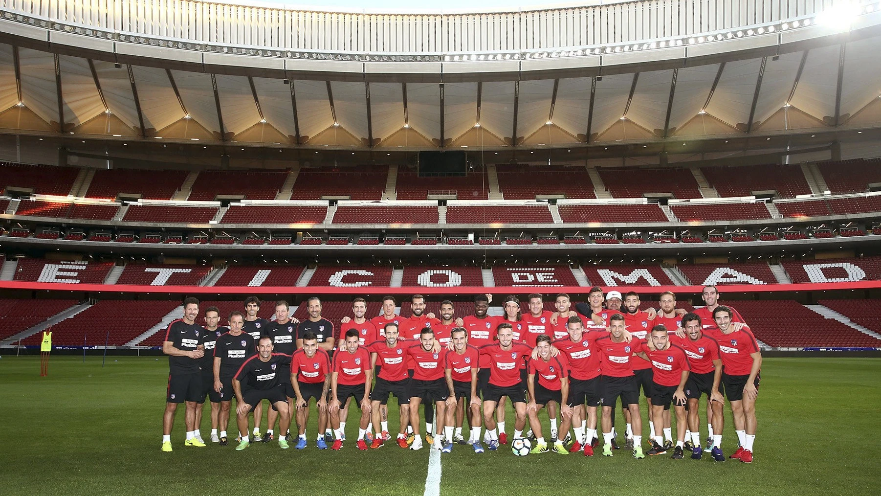 Los jugadores del Atleti, en el Wanda Metropolitano