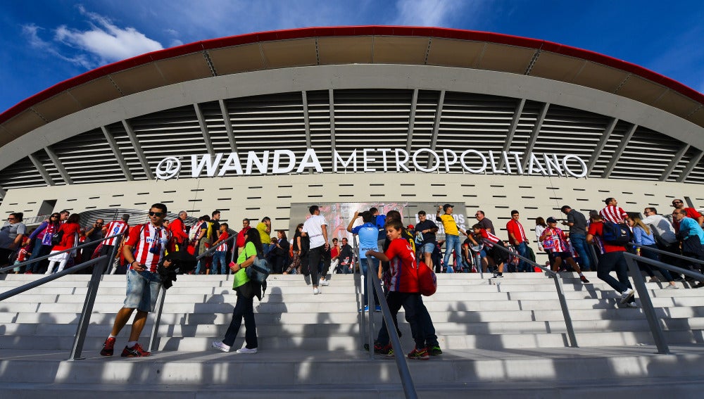 El exterior del Wanda Metropolitano a la llegada de los aficionados